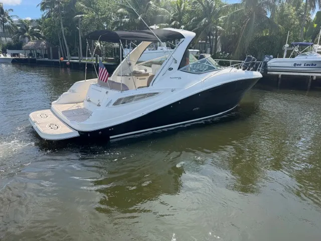 Slide: The Image of Sea Ray SUNDANCER 330 2016 - 23