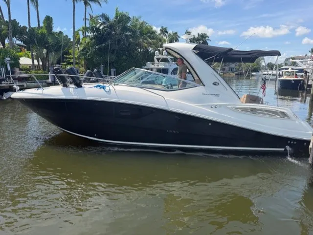 Slide: The Image of Sea Ray SUNDANCER 330 2016 - 15