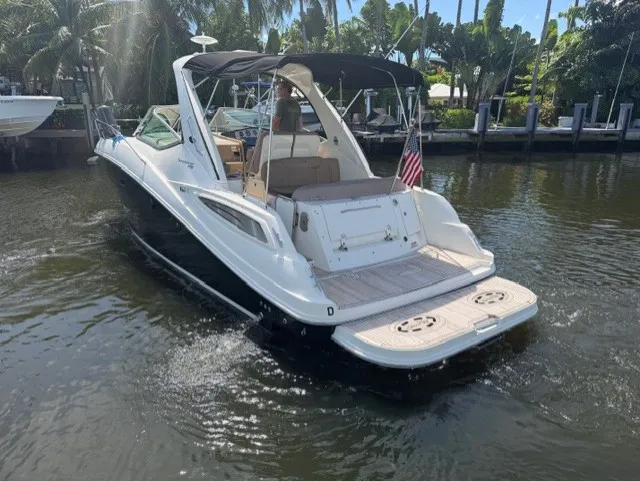 Slide: The Image of Sea Ray SUNDANCER 330 2016 - 14