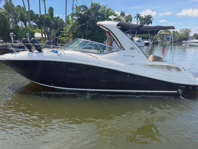 Slide: The Image of Sea Ray SUNDANCER 330 2016 - 11
