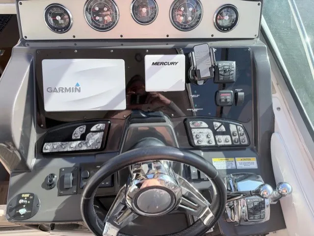 Slide: The Image of Sea Ray SUNDANCER 330 2016 - 40