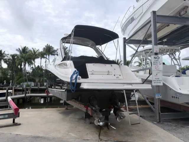 Slide: The Image of Sea Ray SUNDANCER 330 2016 - 25