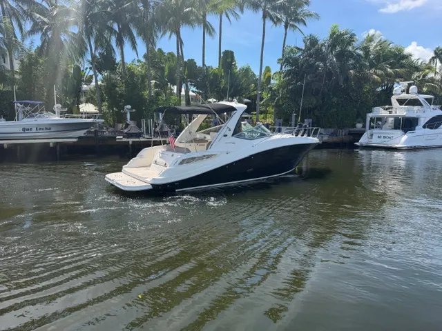 Slide: The Image of Sea Ray SUNDANCER 330 2016 - 26