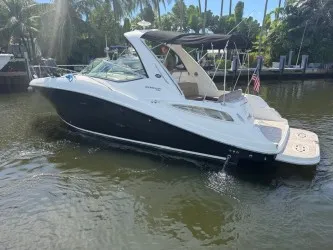 Slide: The Image of Sea Ray SUNDANCER 330 2016 - 18