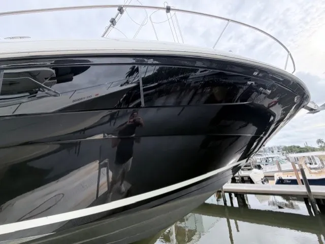 Slide: The Image of Sea Ray SUNDANCER 330 2016 - 7