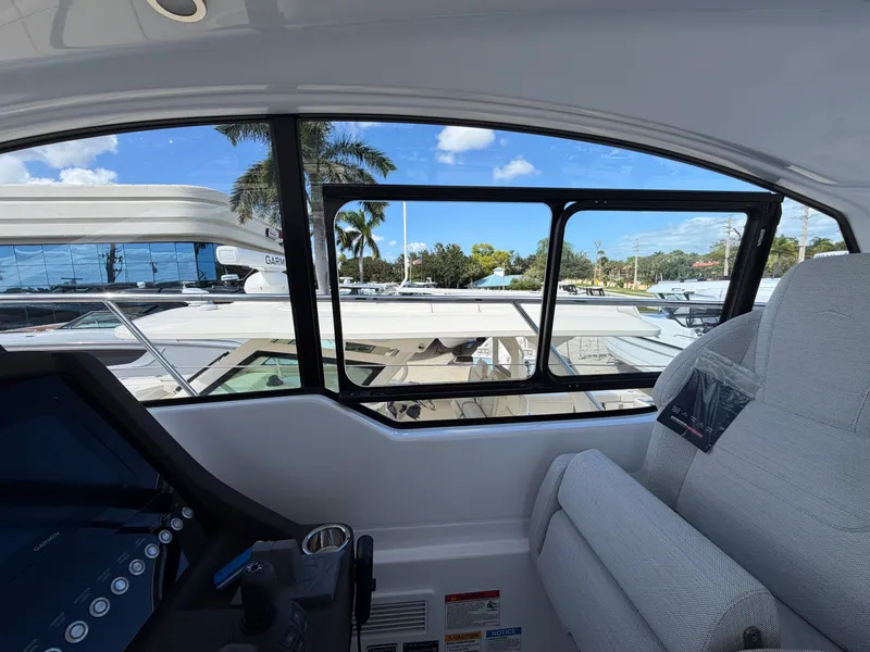 Slide: The Image of Azimut A45 2027 - 39