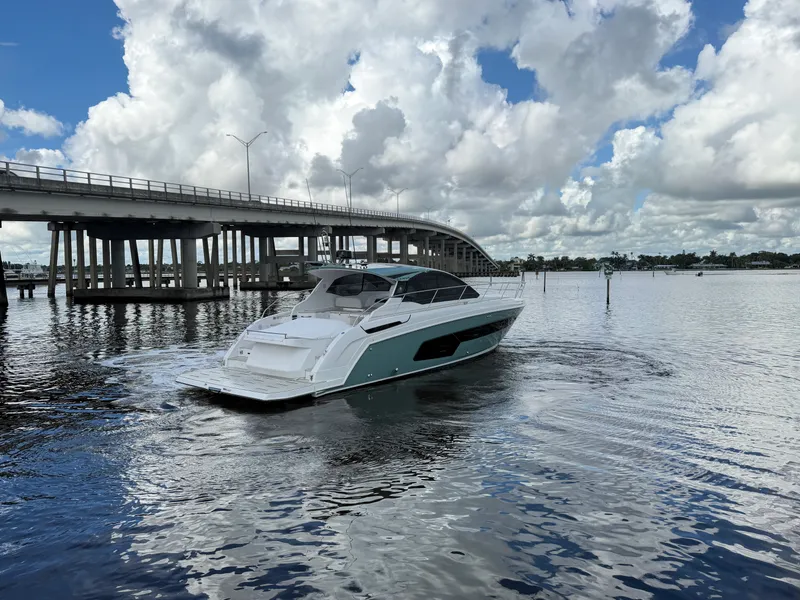 Slide: The Image of Azimut A45 2027 - 3