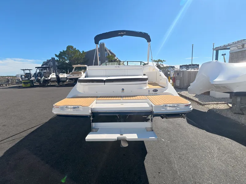 Slide: The Image of Sea Ray 270 SDX 2020 - 4