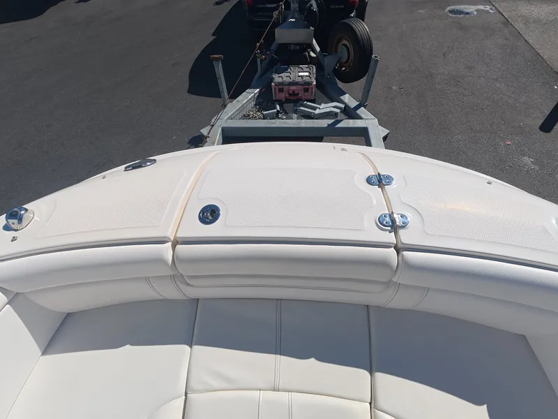 Slide: The Image of Sea Ray 270 SDX 2020 - 21