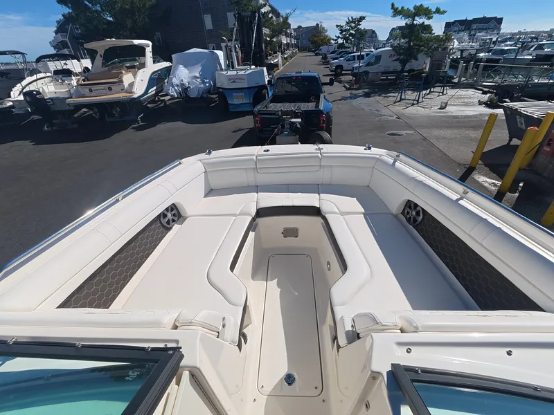 Slide: The Image of Sea Ray 270 SDX 2020 - 18