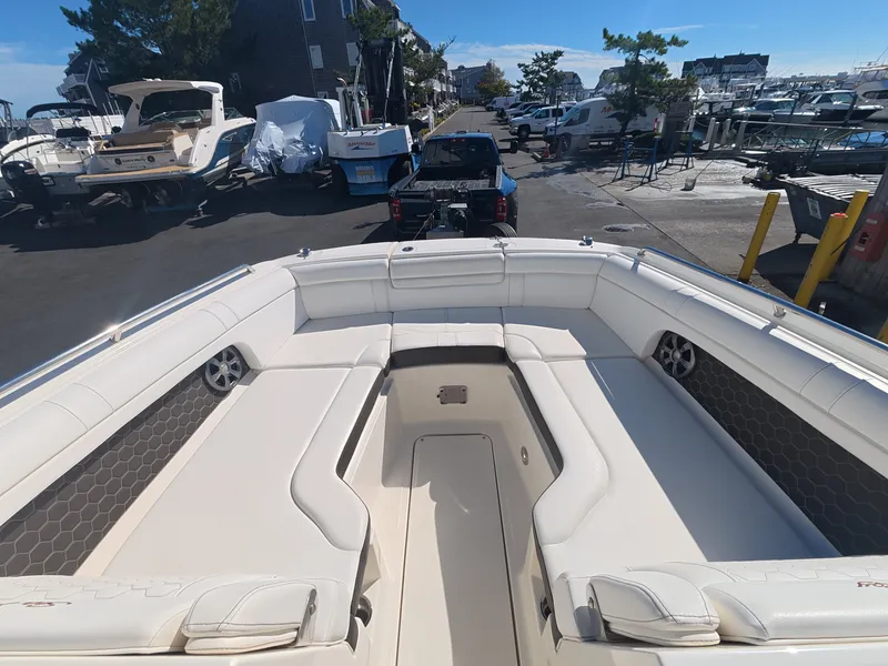 Slide: The Image of Sea Ray 270 SDX 2020 - 19