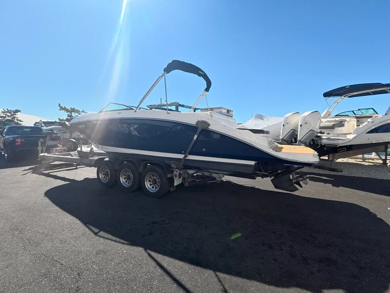 Slide: The Image of Sea Ray 270 SDX 2020 - 3