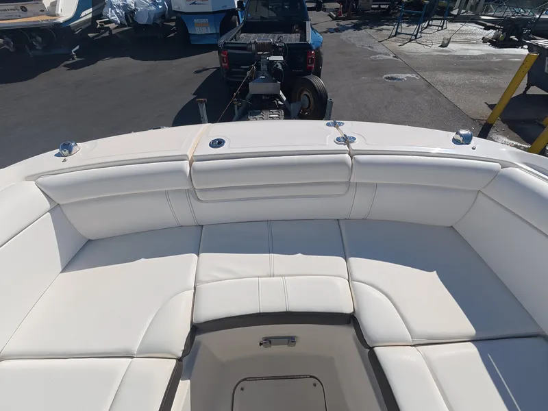 Slide: The Image of Sea Ray 270 SDX 2020 - 20