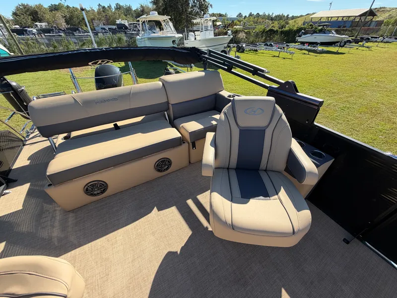 Slide: The Image of Harris 230 CRUISER 2023 - 17