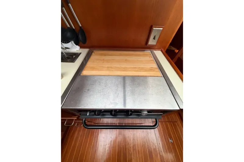 Slide: The Image of Californian 45' Aft Cabin Motor Yacht 1989 - 28
