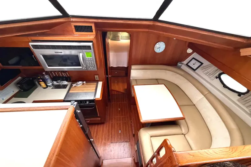 Slide: The Image of Californian 45' Aft Cabin Motor Yacht 1989 - 31