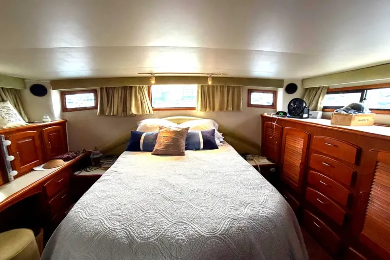 Slide: The Image of Californian 45' Aft Cabin Motor Yacht 1989 - 34