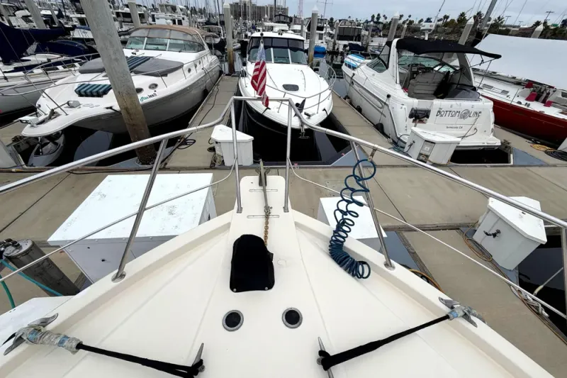 Slide: The Image of Californian 45' Aft Cabin Motor Yacht 1989 - 4