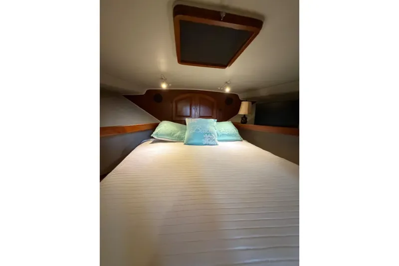 Slide: The Image of Californian 45' Aft Cabin Motor Yacht 1989 - 42