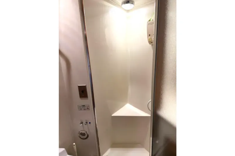 Slide: The Image of Californian 45' Aft Cabin Motor Yacht 1989 - 43