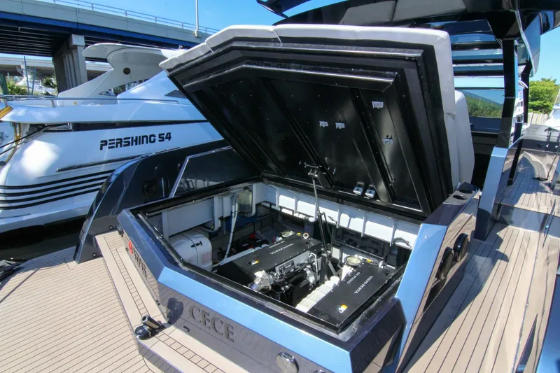 Slide: The Image of Vanquish VQ 45 2022 - 29