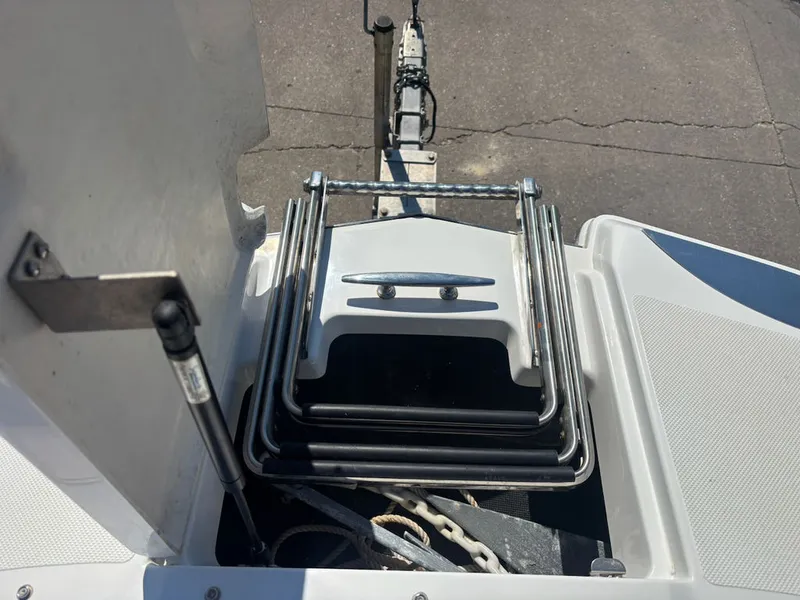 Slide: The Image of Cobalt Boats 24SD 2014 - 12