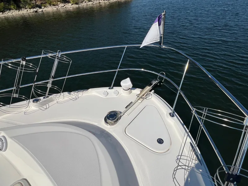 Slide: The Image of Sea Ray FLY 520 2018 - 47