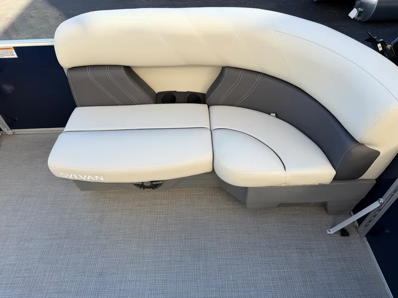 Slide: The Image of Sylvan MIRAGE 8520 2024 - 10