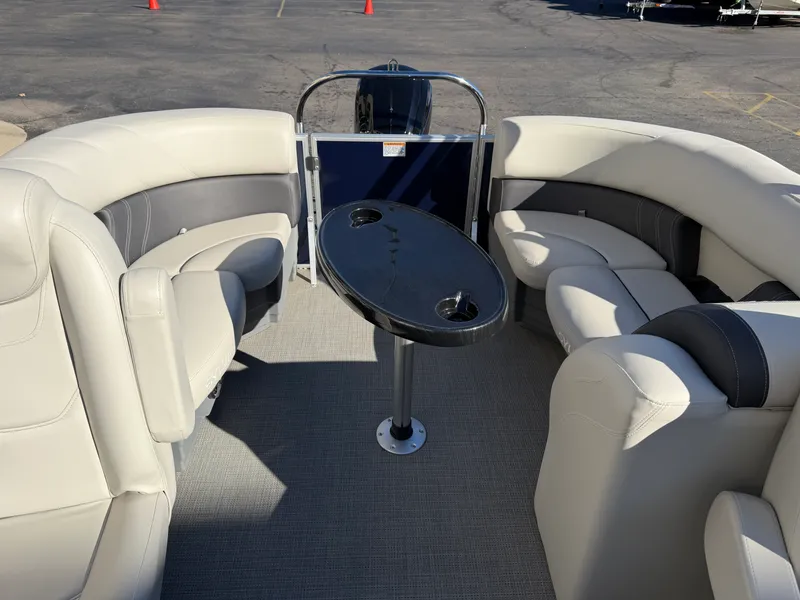 Slide: The Image of Sylvan MIRAGE 8520 2024 - 22
