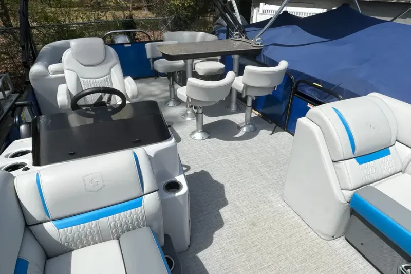 Slide: The Image of Godfrey 24 SWEETWATER 2021 - 13
