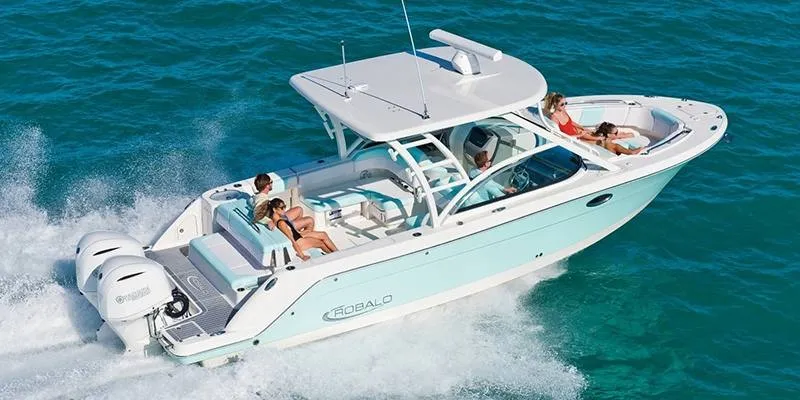 The Image of Robalo R317 2025 - 1