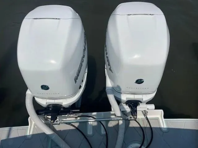 Slide: The Image of Pursuit 3000 Offshore 1999 - 27