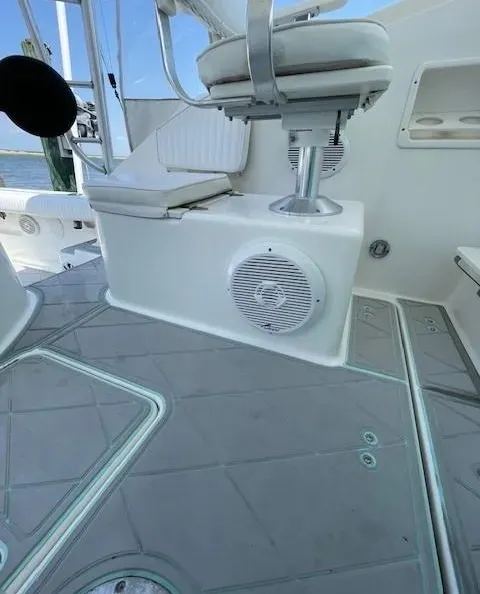 Slide: The Image of Pursuit 3000 Offshore 1999 - 15