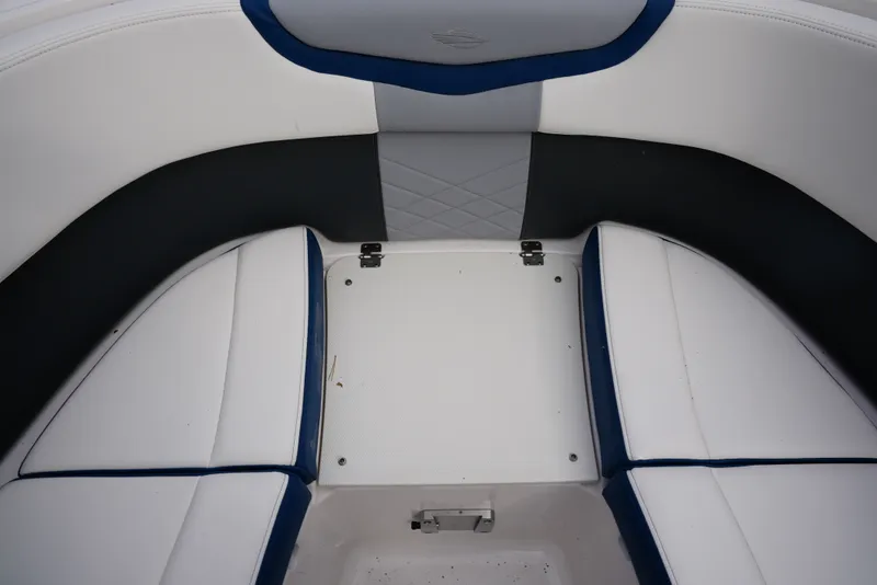 Slide: The Image of Chaparral 270OSX 2024 - 49