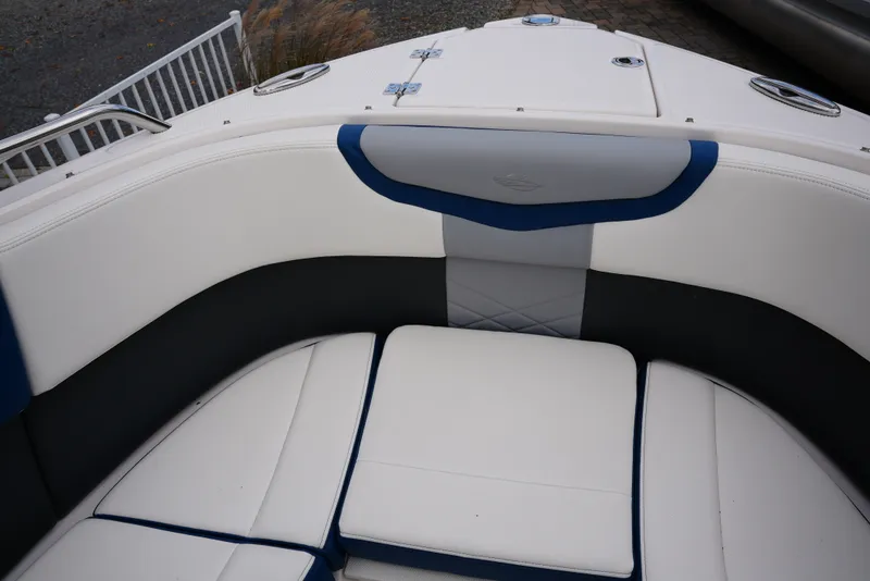Slide: The Image of Chaparral 270OSX 2024 - 33