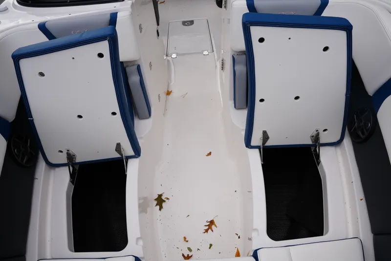 Slide: The Image of Chaparral 270OSX 2024 - 38