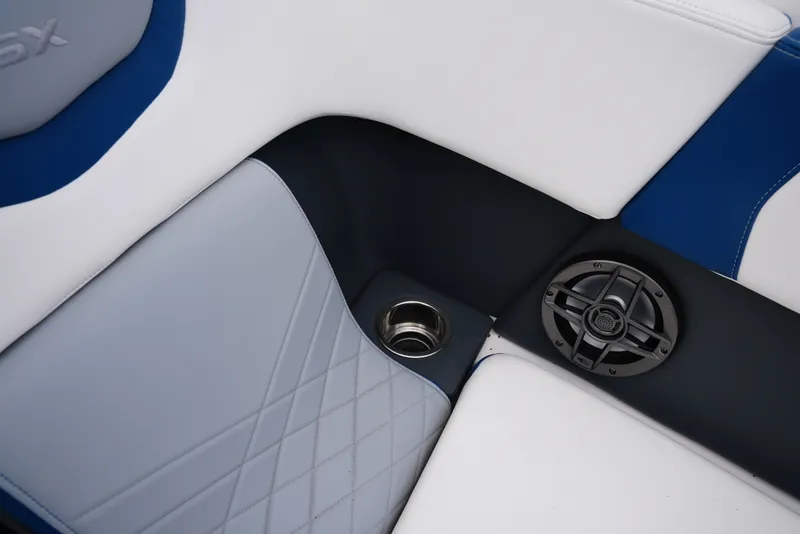 Slide: The Image of Chaparral 270OSX 2024 - 35