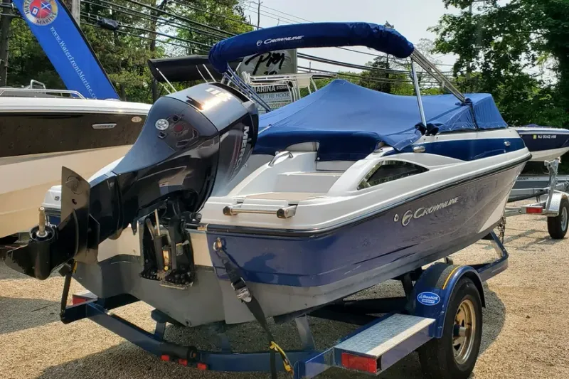 Slide: The Image of Crownline Boats 19XS 2013 - 2