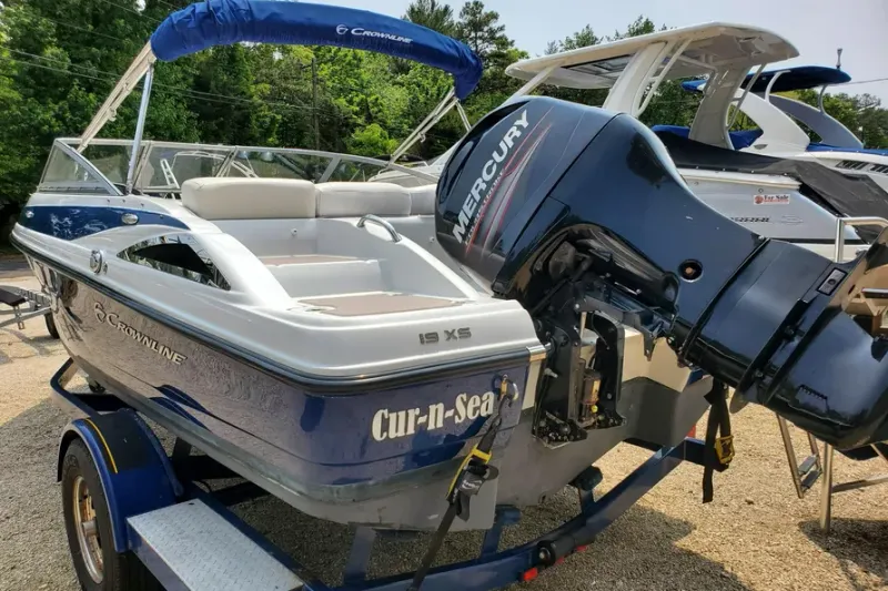 Slide: The Image of Crownline Boats 19XS 2013 - 9