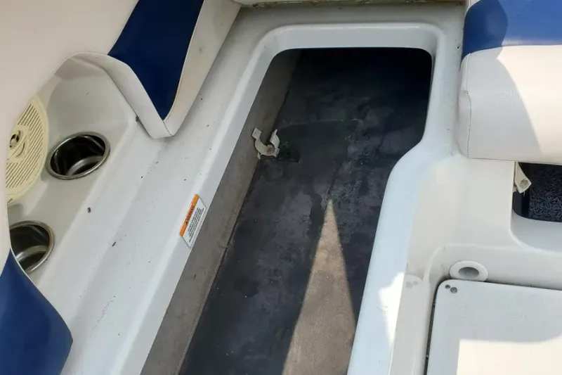 Slide: The Image of Crownline Boats 19XS 2013 - 7