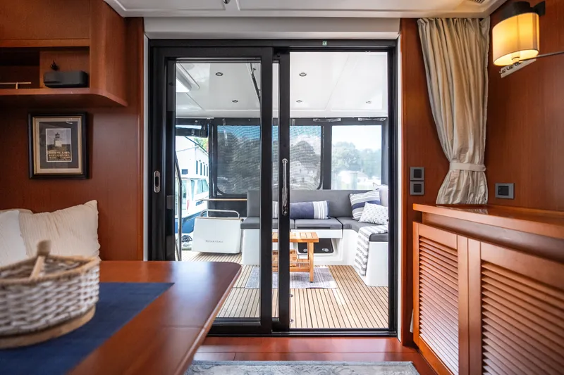 Slide: The Image of Beneteau Swift Trawler 50 2020 - 23