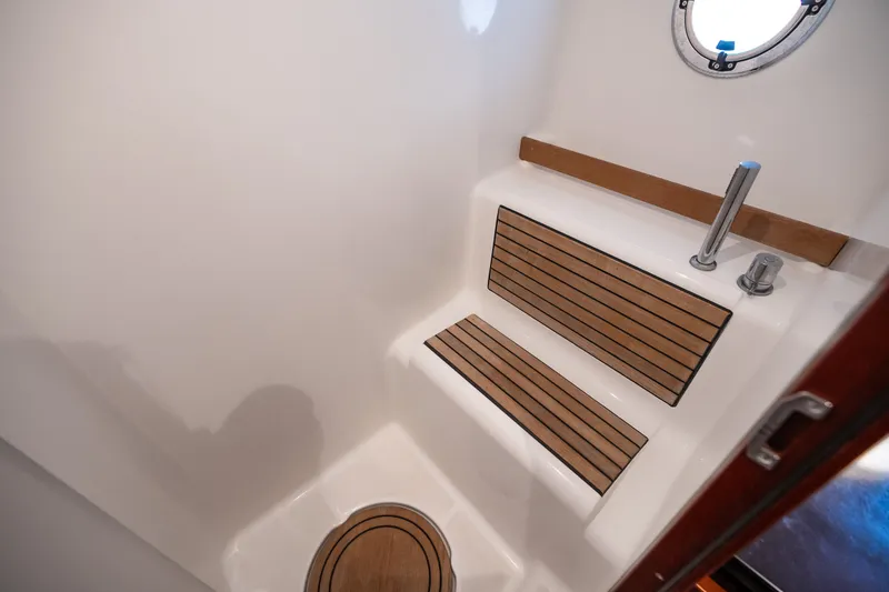 Slide: The Image of Beneteau Swift Trawler 50 2020 - 71