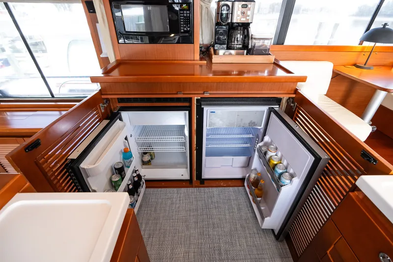 Slide: The Image of Beneteau Swift Trawler 50 2020 - 30