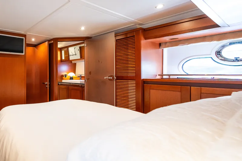Slide: The Image of Beneteau Swift Trawler 50 2020 - 66