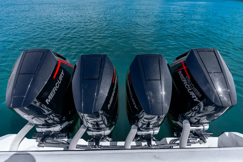 Slide: The Image of Yellowfin 42 Offshore 2019 - 38