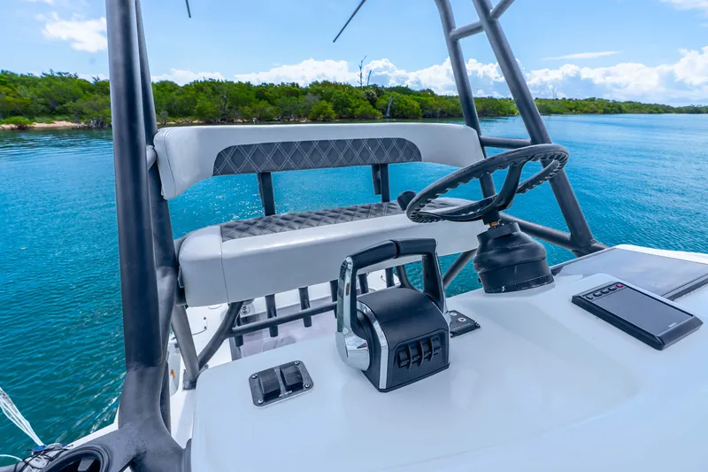 Slide: The Image of Yellowfin 42 Offshore 2019 - 51