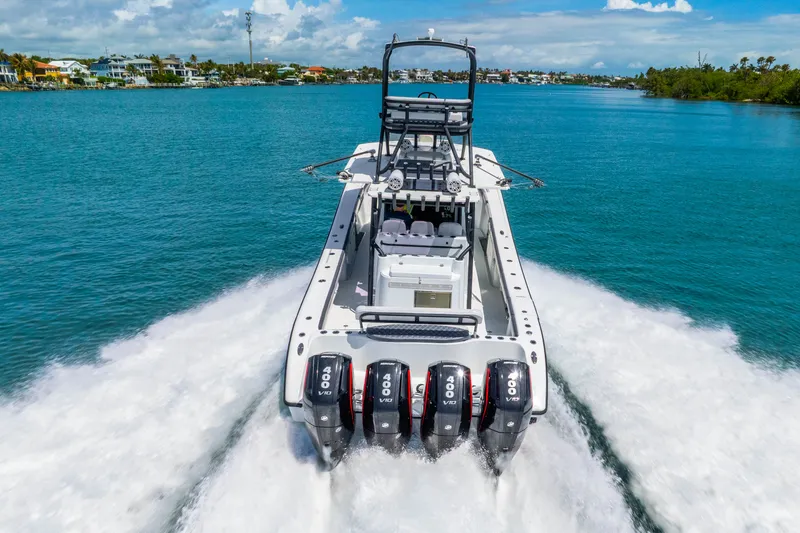 Slide: The Image of Yellowfin 42 Offshore 2019 - 20