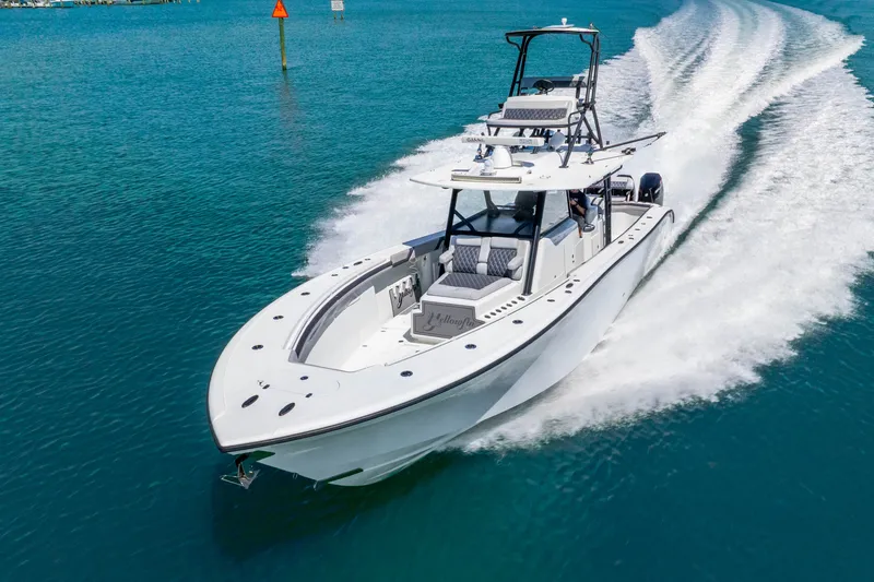 Slide: The Image of Yellowfin 42 Offshore 2019 - 14