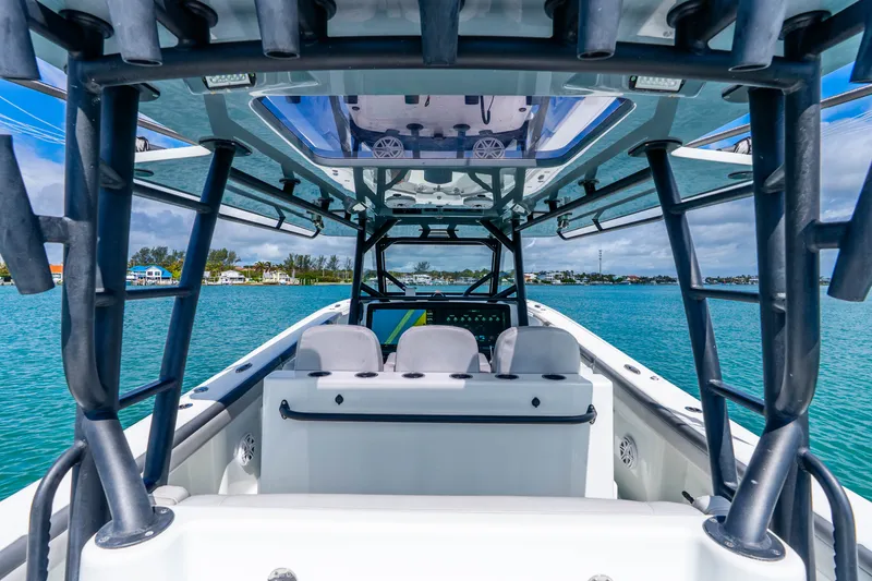 Slide: The Image of Yellowfin 42 Offshore 2019 - 48