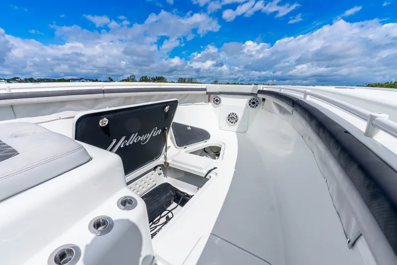 Slide: The Image of Yellowfin 42 Offshore 2019 - 27